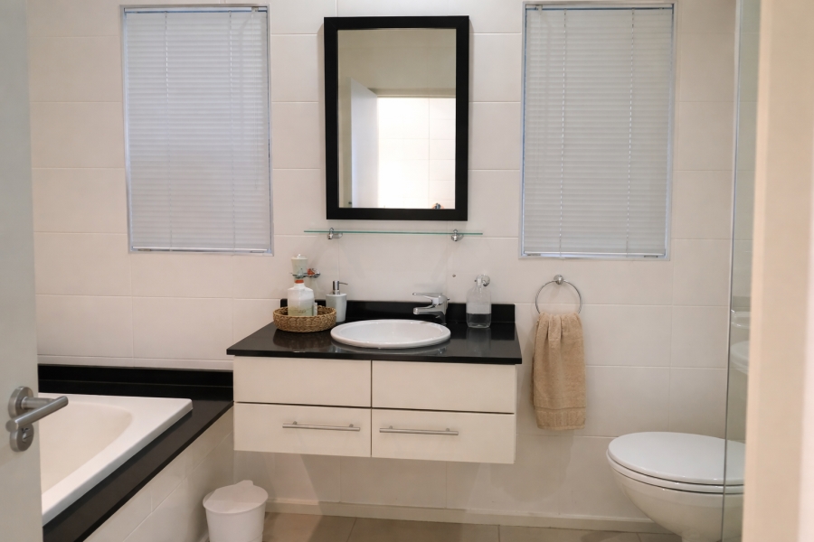 To Let 3 Bedroom Property for Rent in Strand Central Western Cape